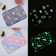 MAGIC NON-SLIP GLOWING FLOOR MAT